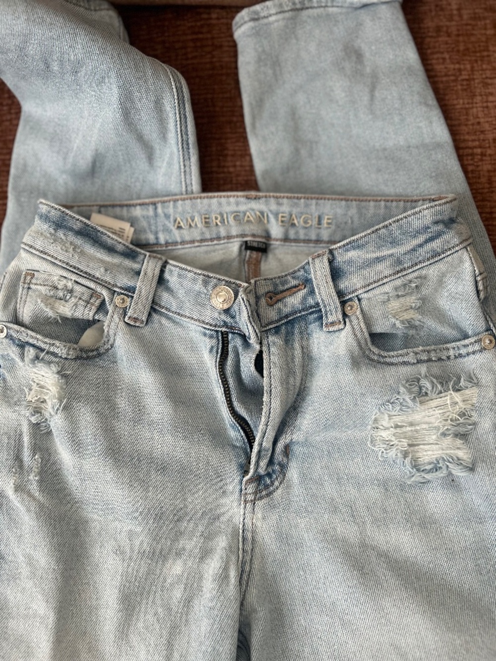 American Eagle mom Jean